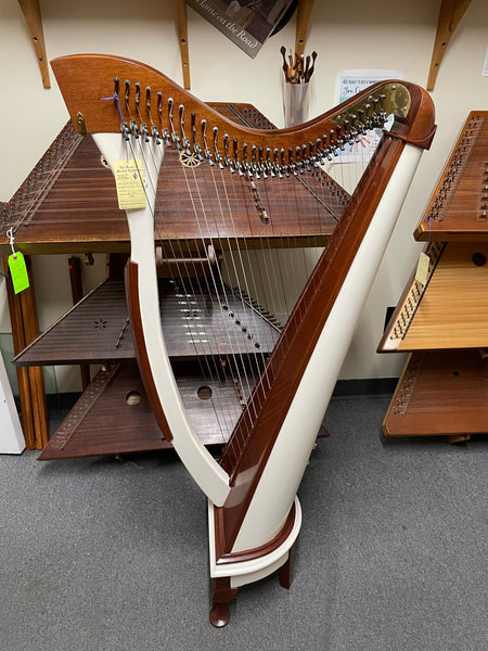 Lee Gayman 32-String Church Pew Harp (used)