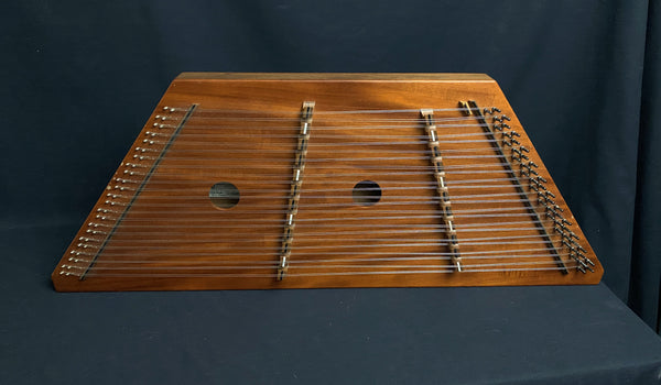 Dusty Strings D-10 12/11 Hammered Dulcimer w/case (used)
