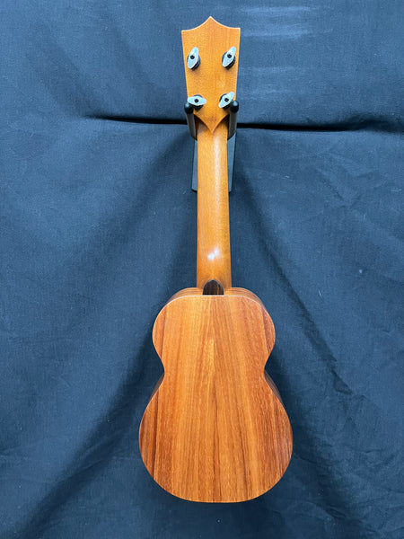 HF-1 Soprano 1970年代 Kamaka HF-1 Standard Soprano Ukulele HF-1 Soprano 1970年代 Kamaka HF-1 Standard Soprano Ukulele