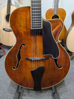 Eastman AR805CE Uptown Archtop Guitar (used)