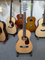 Larrivee 0-40-MH Guitar (used)