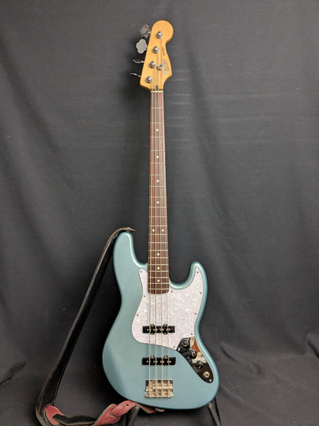 2004 Fender Jazz Bass (used)