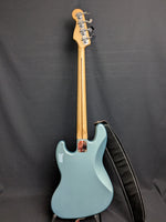 2004 Fender Jazz Bass (used)