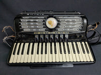 Titano Palmer Hughes 120b Electric Accordion (used)