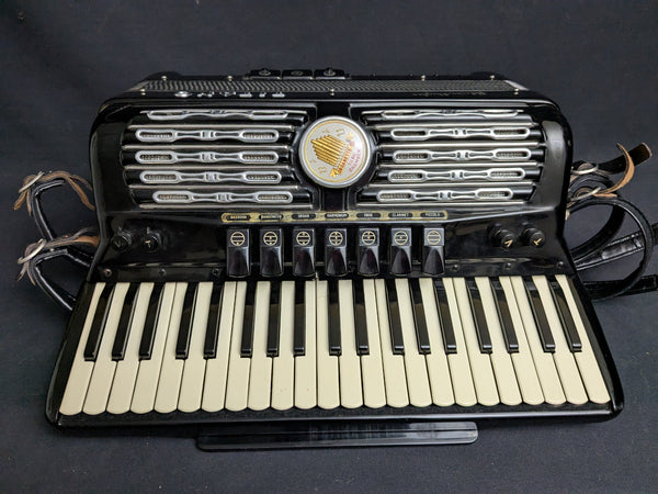 Titano Palmer Hughes 120b Electric Accordion (used)