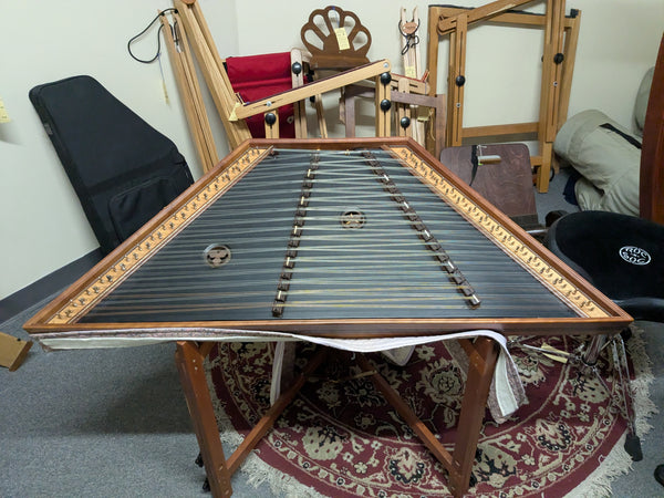 Trillium Hammer Dulcimer 17/16 (used)